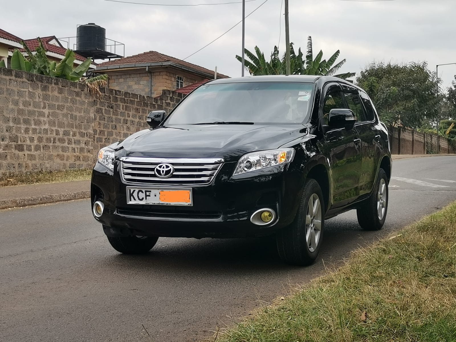 Toyota Vanguard With sunroof Pay 20%, 80% in 60 MONTHLY INSTALLMENTS 1.35M ONO offer New
