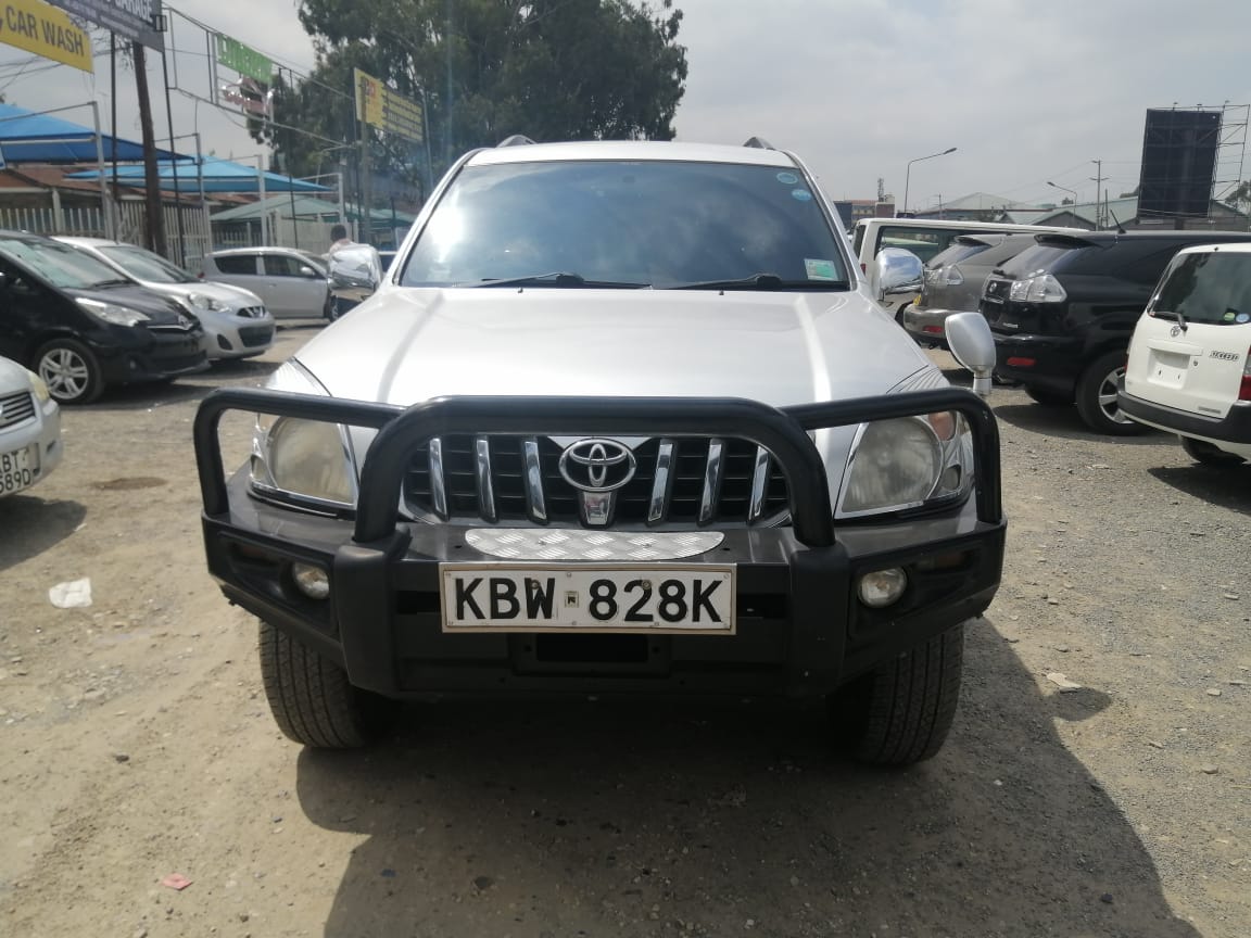 Pay 20% 80% in 60 Monthly INSTALLMENTS Toyota Prado 2006 clean As New