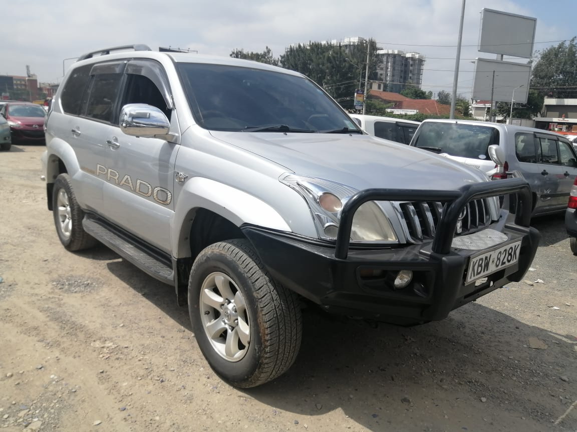 Pay 20% 80% in 60 Monthly INSTALLMENTS Toyota Prado 2006 clean As New