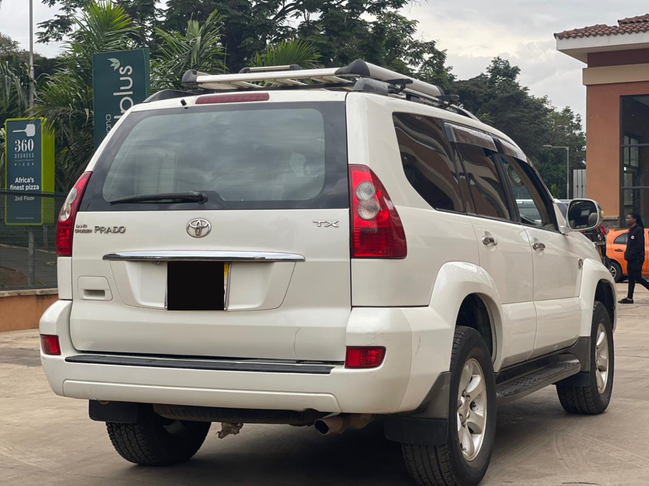 Toyota Prado 1.5M  Sunroof 7 Leather seats -Pay 20% 80% in 60 MONTHLY INSTALLMENTS