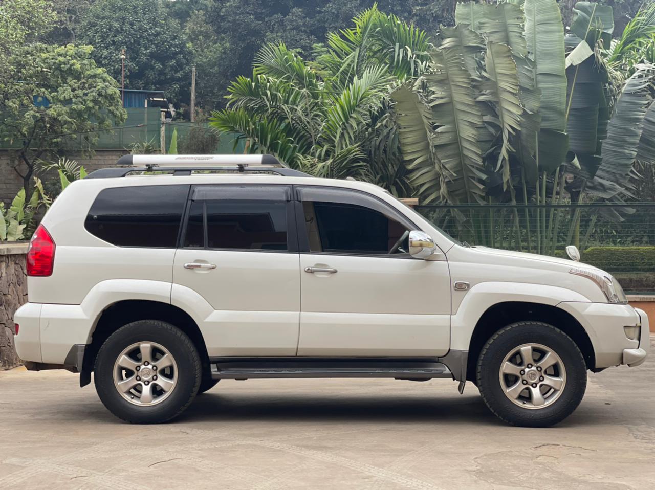 Toyota Prado 1.5M  Sunroof 7 Leather seats -Pay 20% 80% in 60 MONTHLY INSTALLMENTS