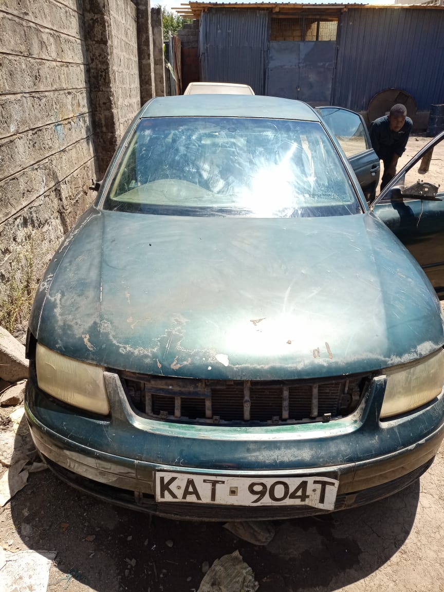 Grounded BMW 320i Accident Free Minor Issues 170K ONLY!