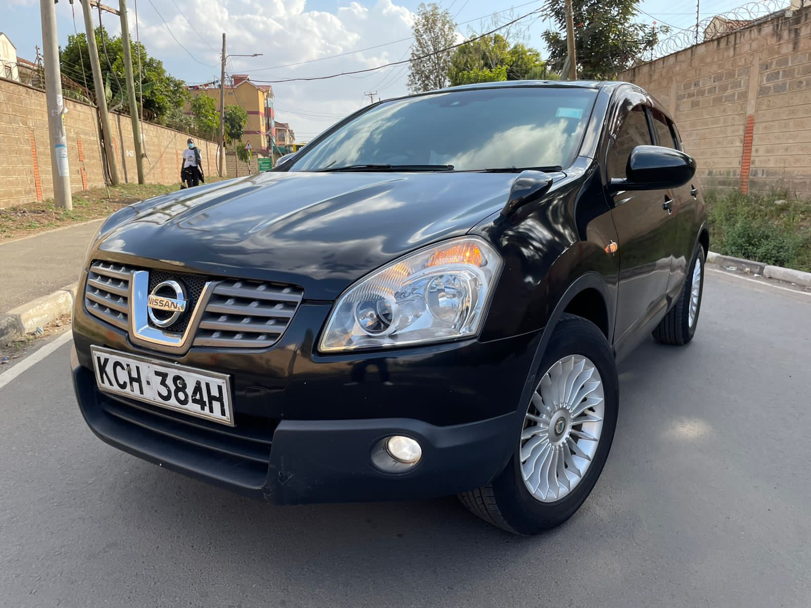 Nissan Dualis with SUNROOF Pay 30% & 70% 60 in Months. Offer Price