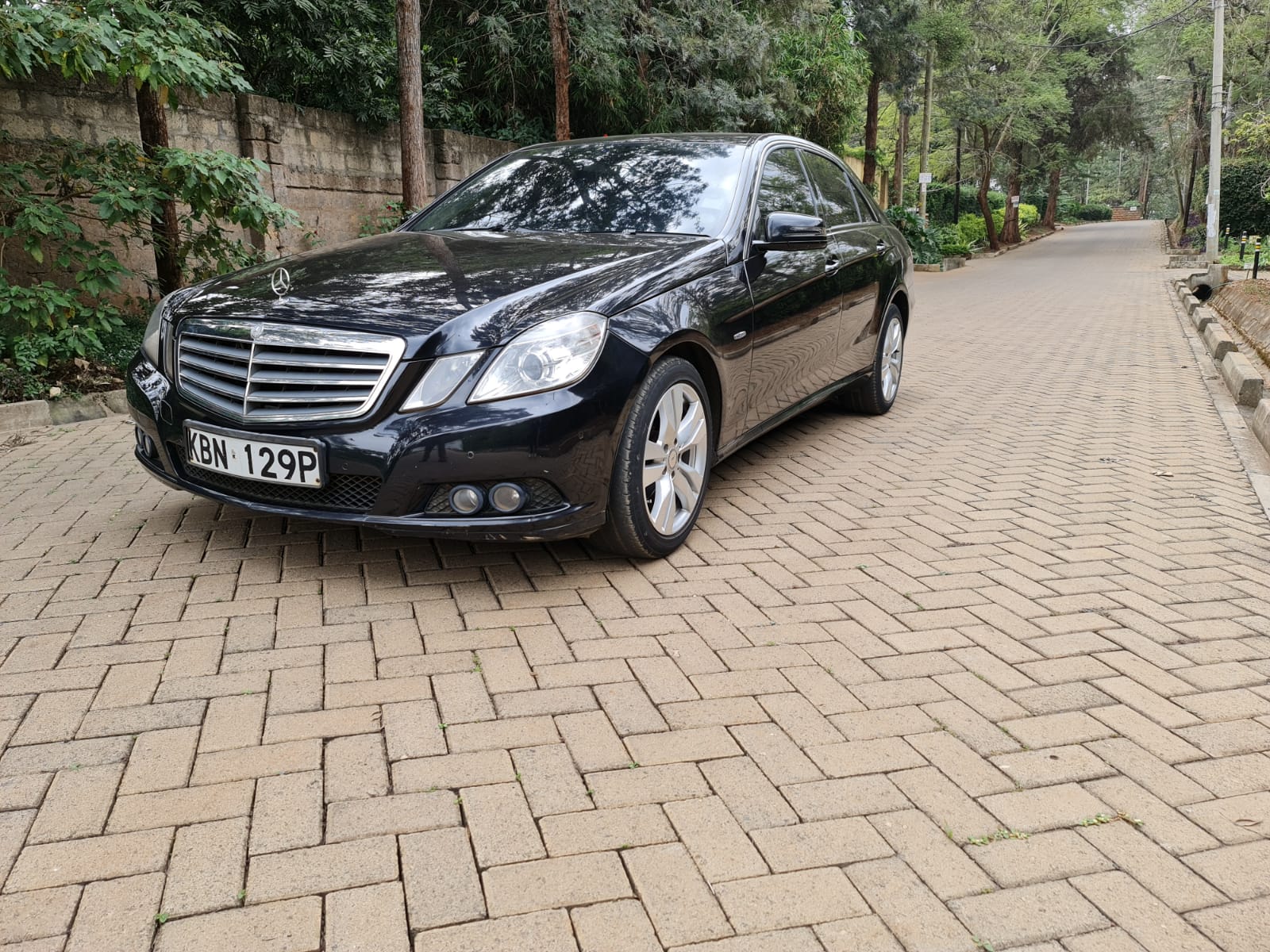 Mercedes Benz E200 2010 Cleanest Offer Local