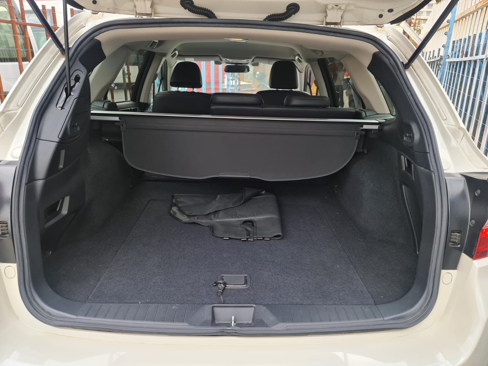 Subaru Outback utback 2015 Fully loaded Trade in Ok New!