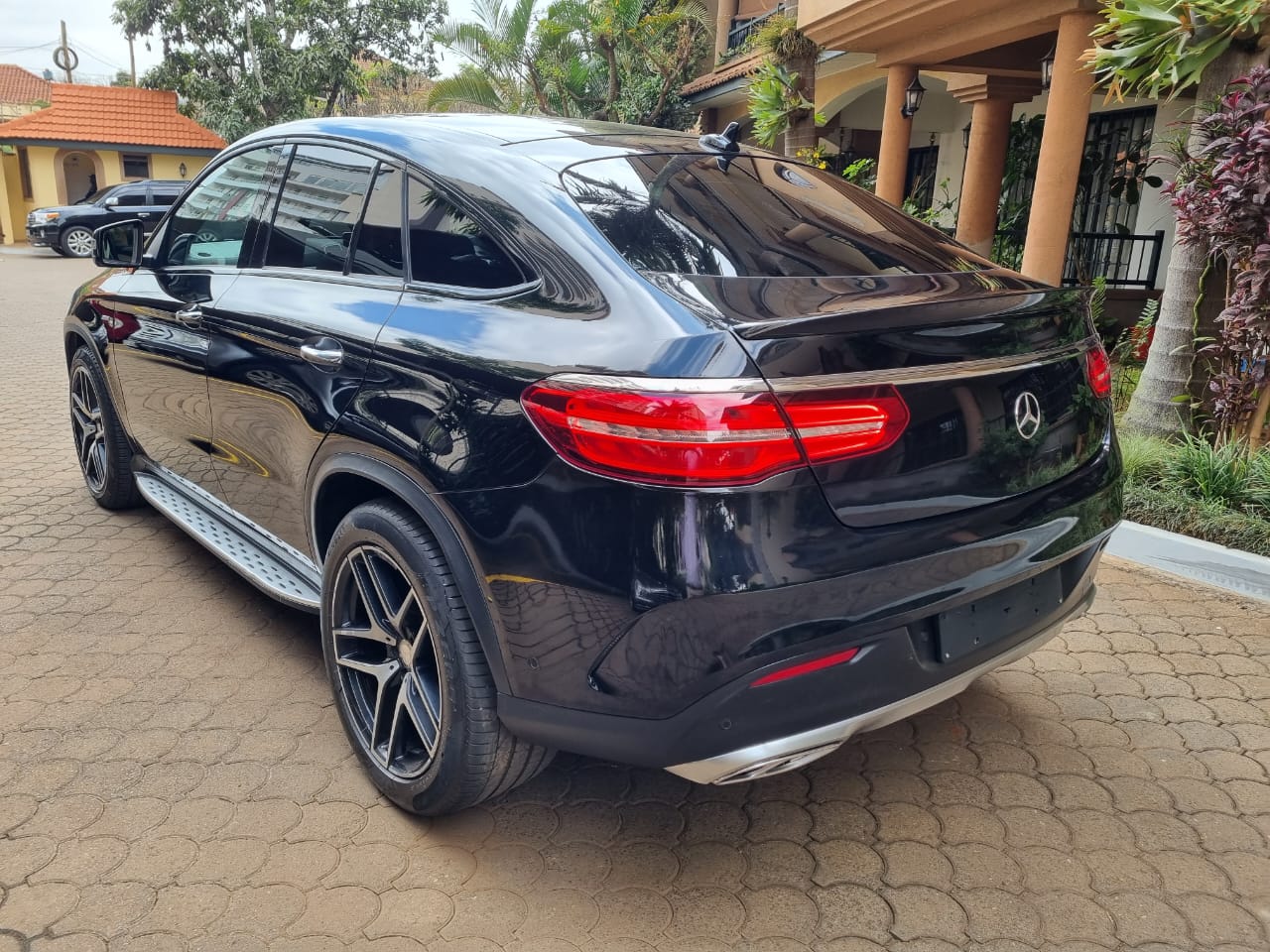 MERCEDES BENZ GLE 450 COUPE 2015 Fully loaded EXCLUSIVE!