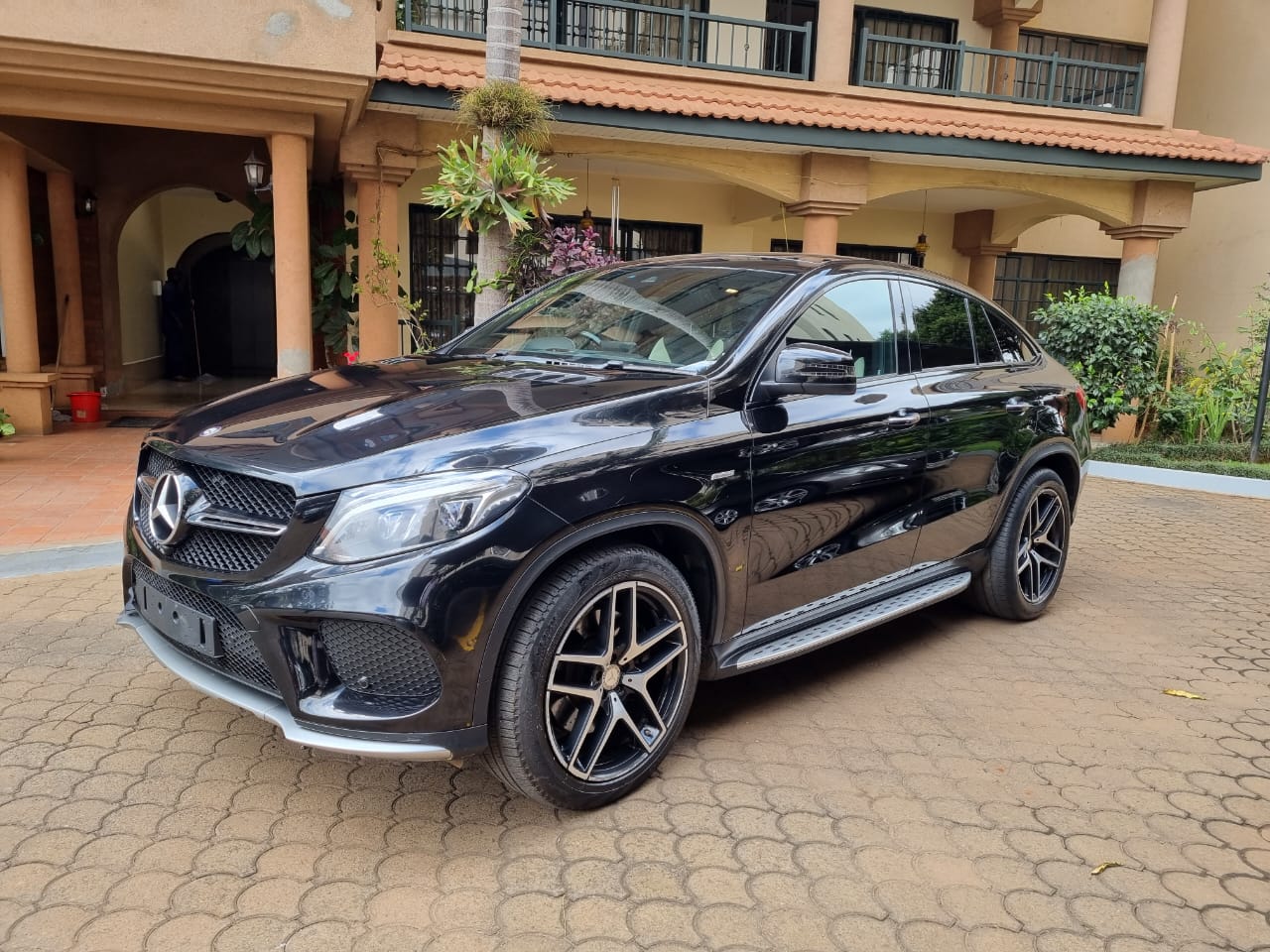 MERCEDES BENZ GLE 450 COUPE 2015 Fully loaded EXCLUSIVE!