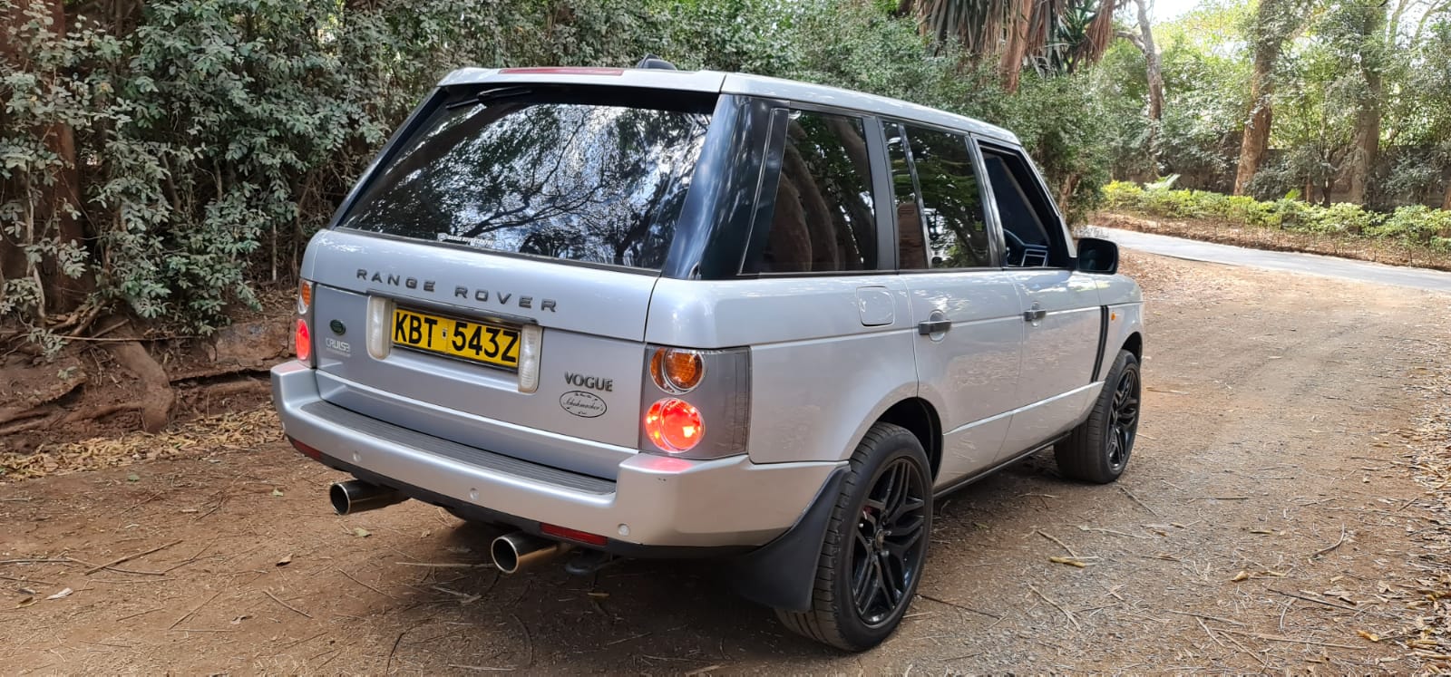 Range Rover Vogue Super Charge 1.6M You Pay 30% Deposit Trade in OK