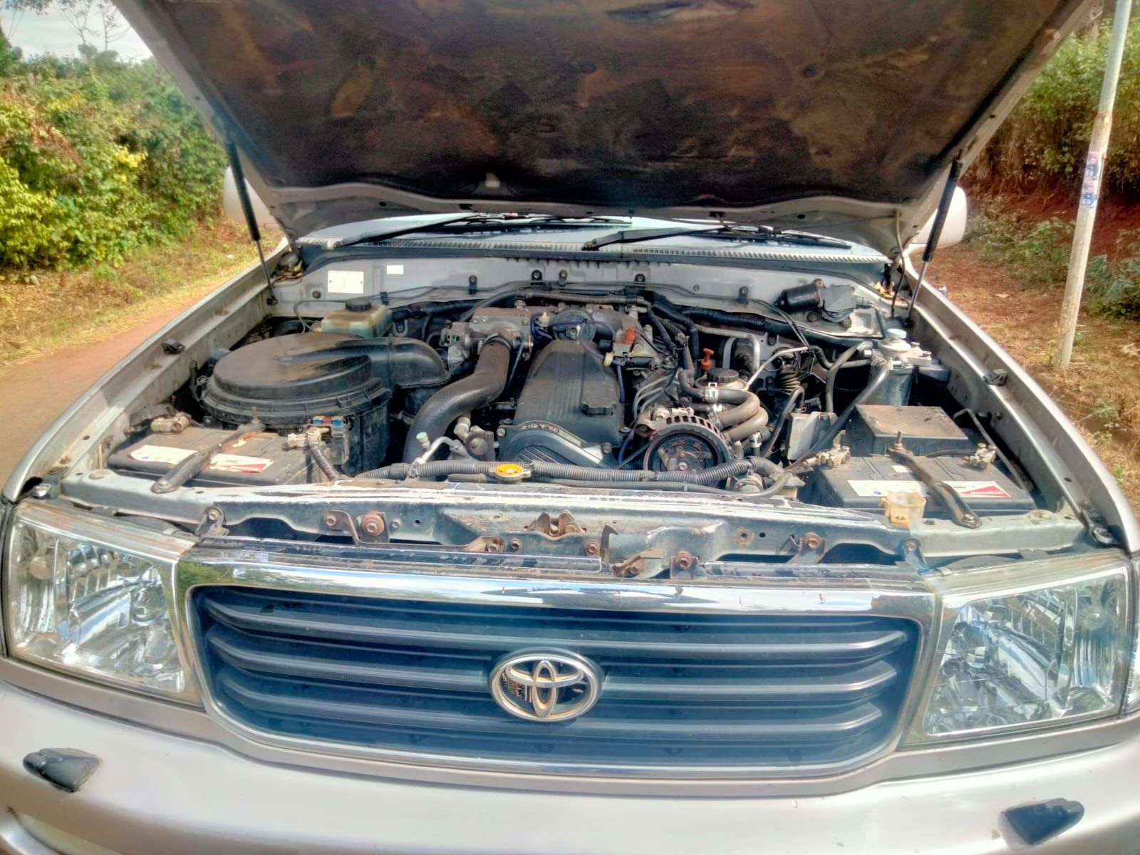 Toyota Landcruiser DIESEL SUNROOF VX V8 100 SERIES You Pay 30% Deposit Trade in Ok