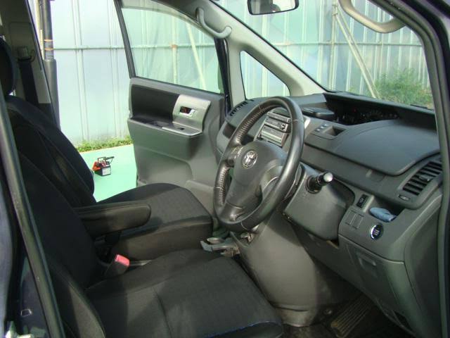Toyota Voxy 2009 You Pay 20% Deposit Trade in OK!