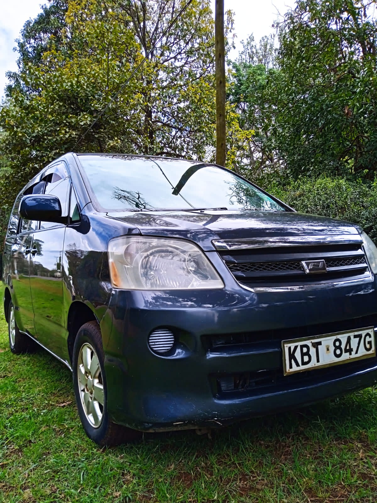 Toyota NOAH 2005 You Pay 20% Deposit Trade in OK EXCLUSIVE!