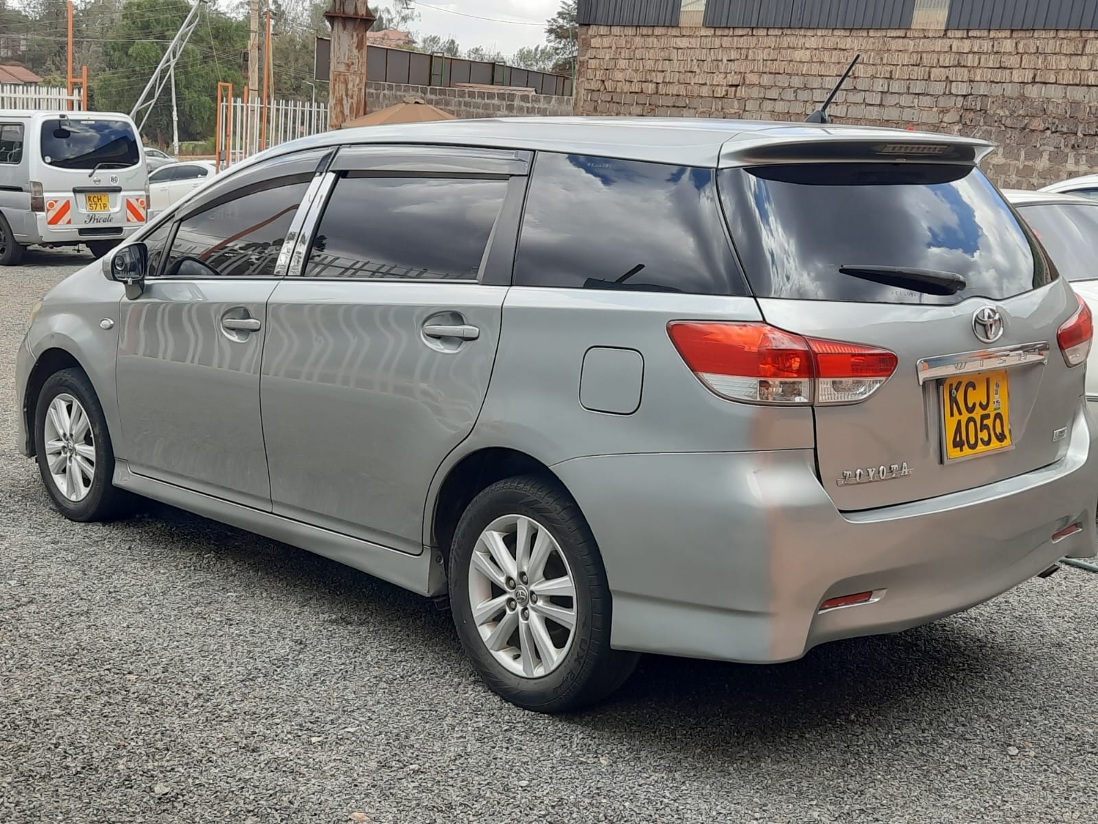 Toyota WISH 2009 You Pay 20% Deposit Trade in OK Wow