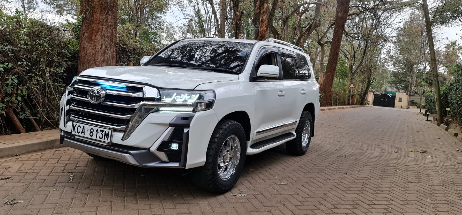 Toyota landcruiser V8 with 2020 Facelift You Pay 50% Deposit Trade in Ok EXCLUSIVE