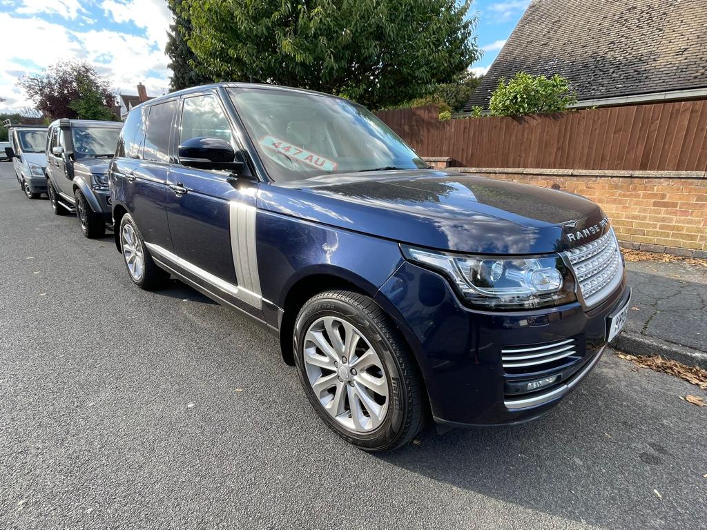 Range Rover Vogue 2015 Fully Loaded Exclusive QUICK SALE