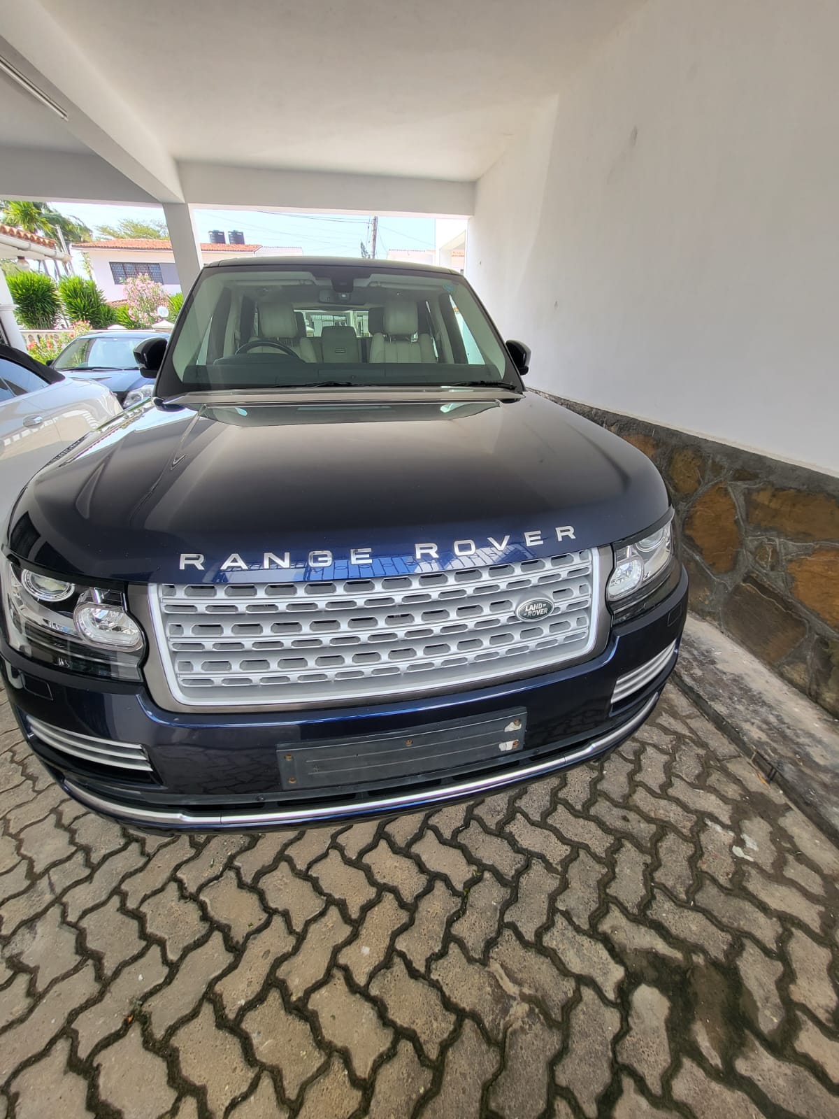 RANGE ROVER VOGUE 2015 Fully Loaded New on OFFER