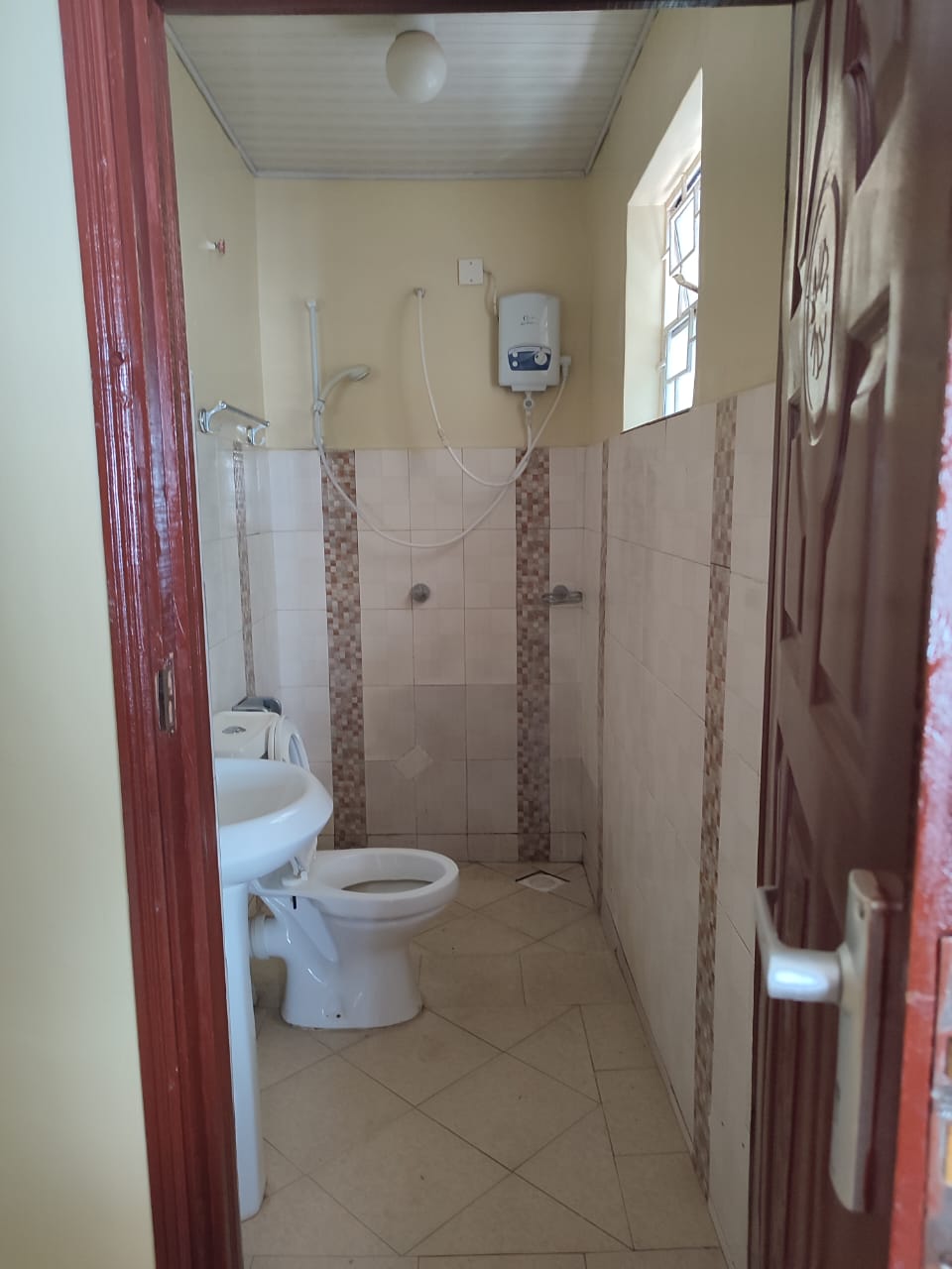 House/Apartment For Rent Real Estate-Two bedroom house both ensuite Waterfront Mall Karen FOR RENT 12