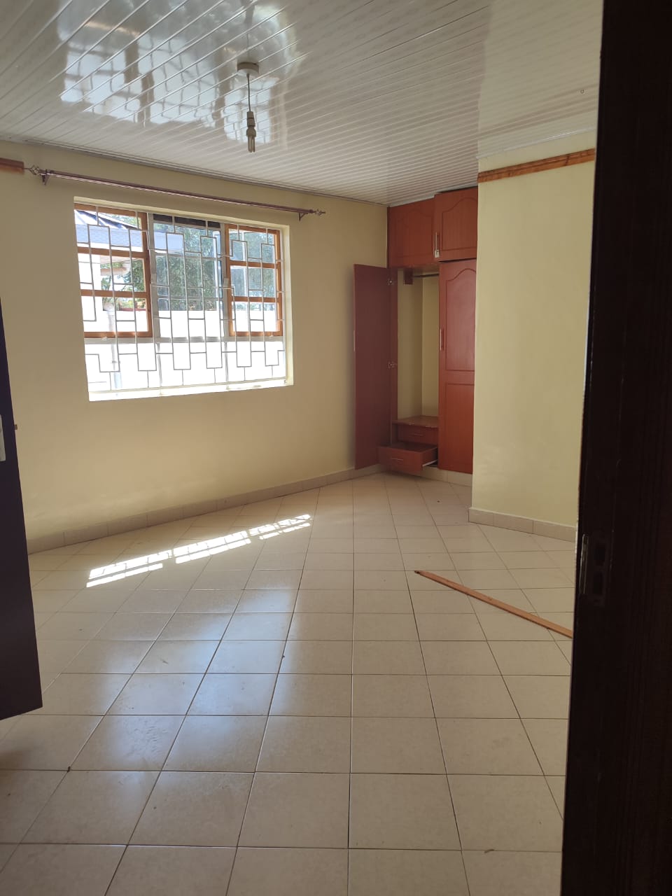 House/Apartment For Rent Real Estate-Two bedroom house both ensuite Waterfront Mall Karen FOR RENT 1