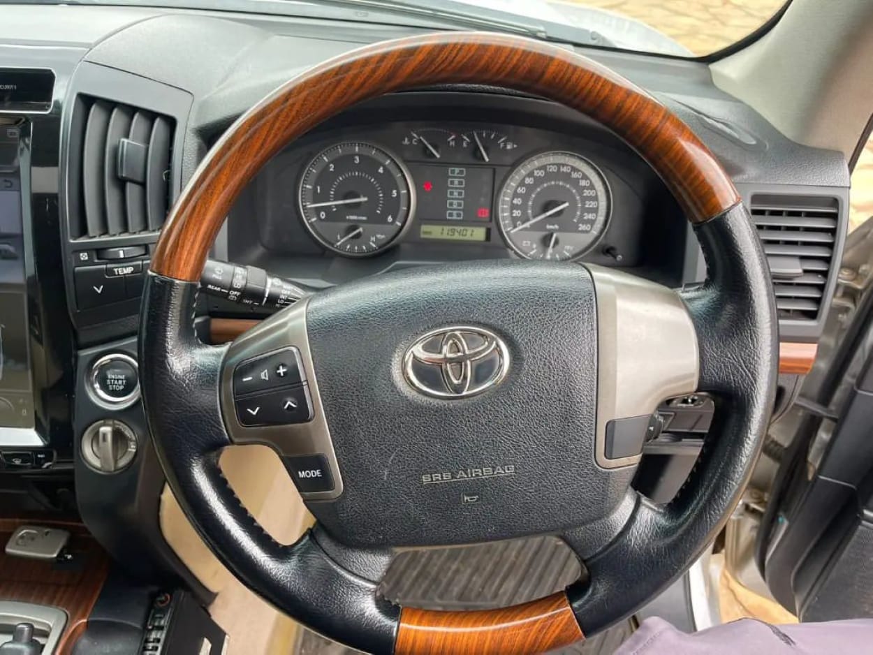 Toyota Landcruiser V8 DIESEL SUNROOF QUICK SALE You Pay 30% Deposit Trade in Ok