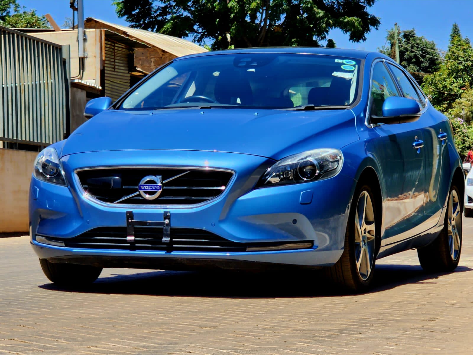 Volvo V40 D4 2015 with SUNROOF CHEAPEST You Pay 30% DEPOSIT TRADE IN OK