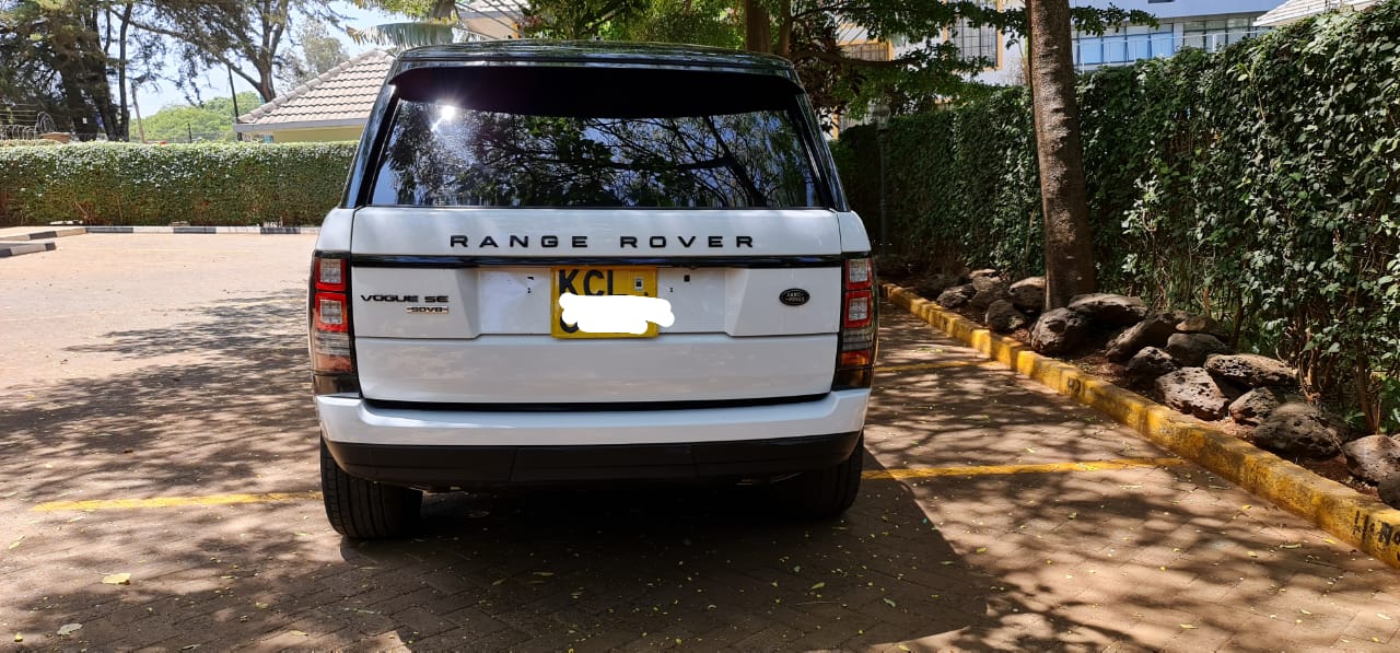 RANGE ROVER VOGUE 4.4 SDV8 6.1M ONLY AUTOBIOGRAPHY Financing Ok