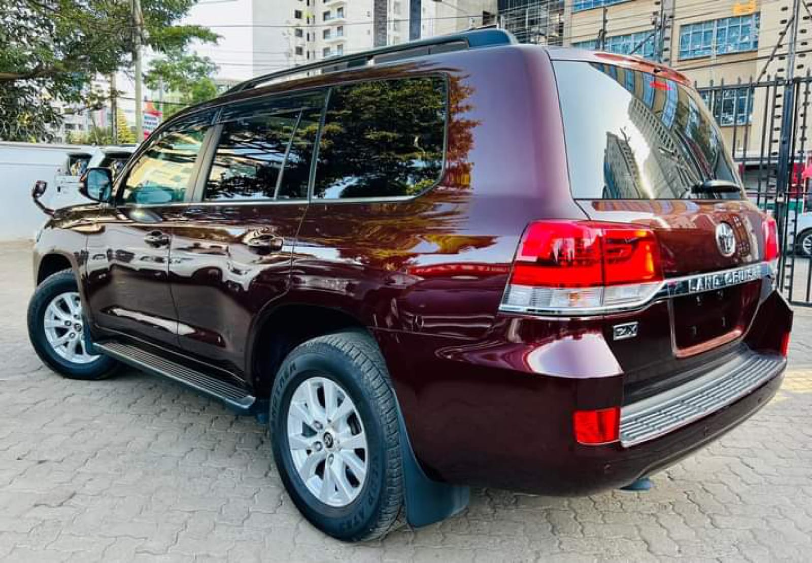 Toyota Landcruiser V8 ZX 2017 QUICK SALE You Pay 30% Deposit Trade in Ok