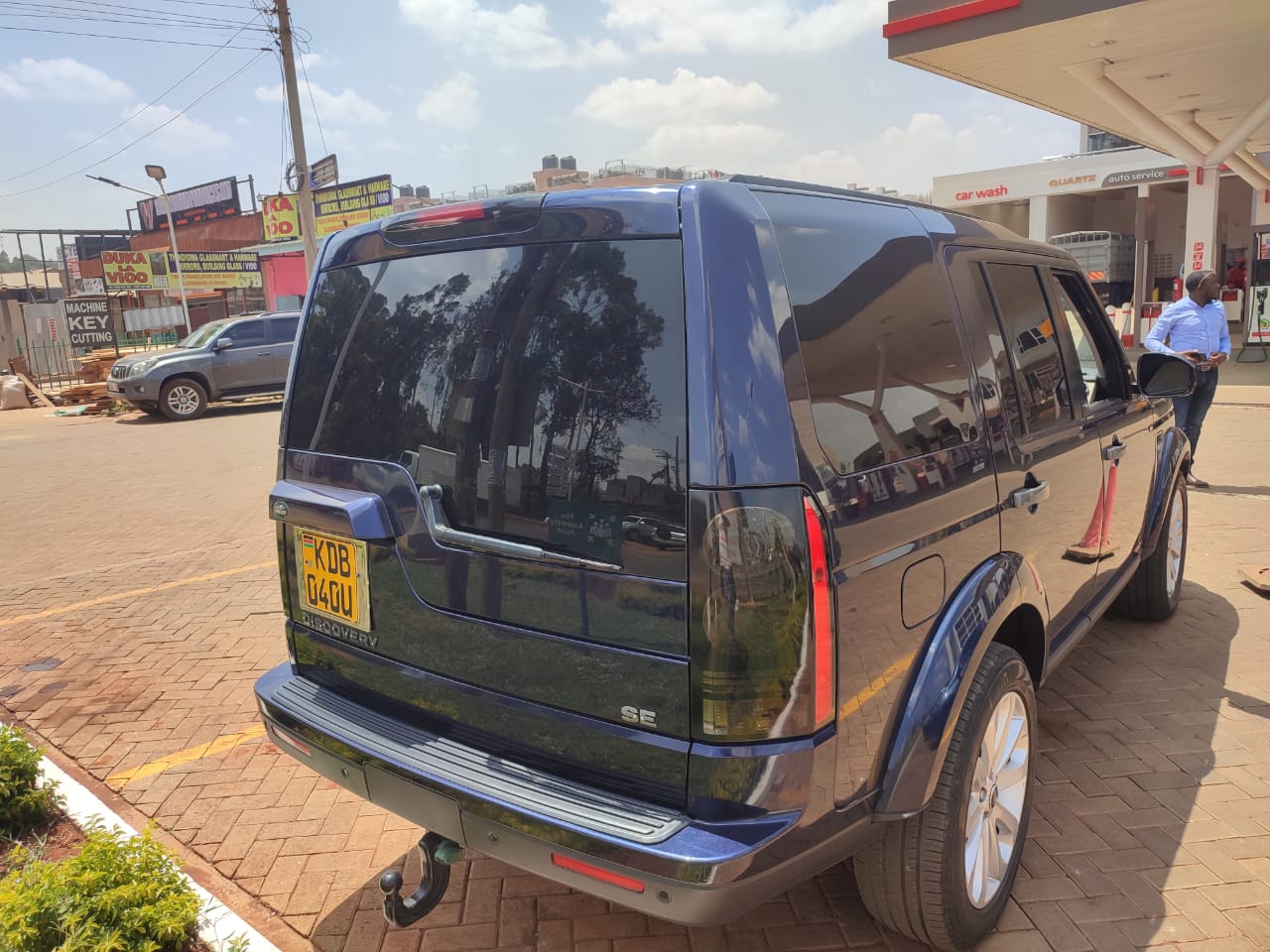 Land Rover Discovery 4 2014 QUICK SALE Triple SUNROOF You Pay 30% Deposit Trade in Ok For sale in kenya
