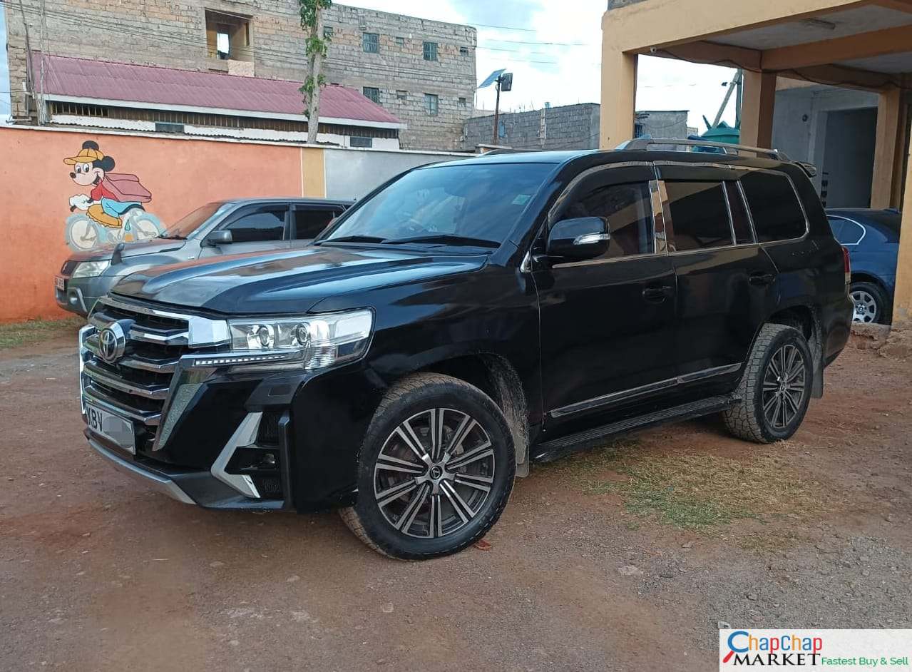 Toyota Land cruiser V8 SUNROOF 200 series QUICK SALE EXCLUSIVE for Sale in Kenya