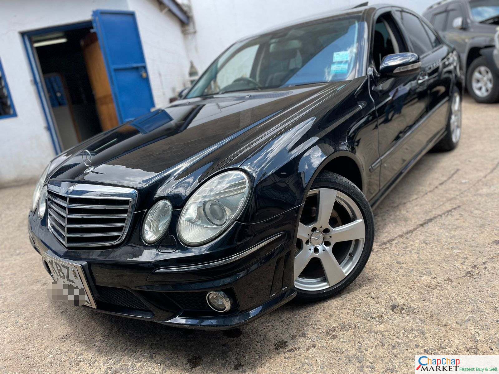 Mercedes Benz E200 SUNROOF Cheapest You Pay 30% DEPOSIT Trade in OK EXCLUSIVE