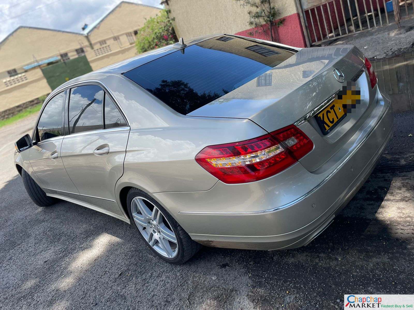 Mercedes Benz E250 SUNROOF QUICK SALE You Pay 30% DEPOSIT Trade in OK EXCLUSIVE