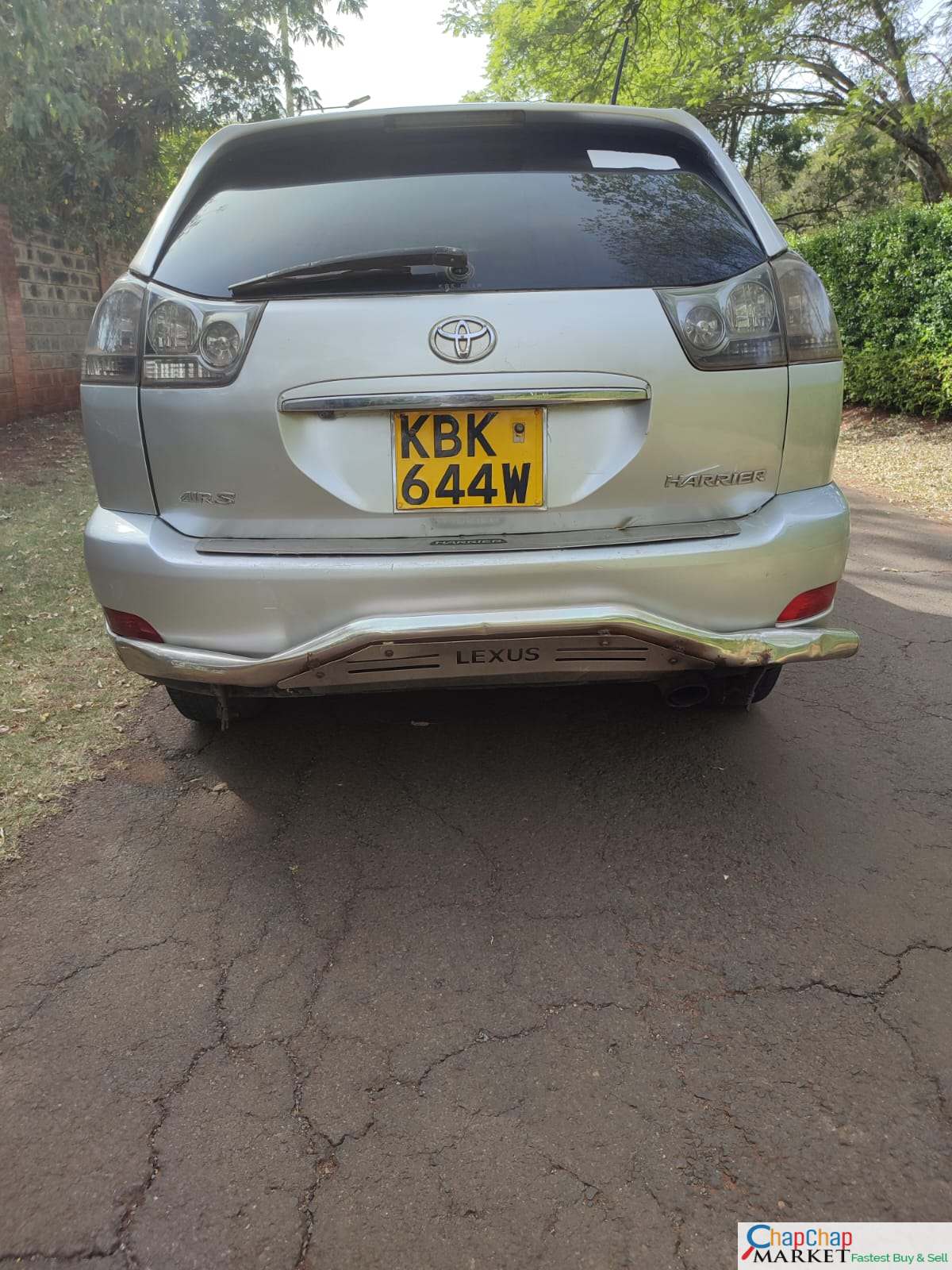 Toyota Harrier 700k ONLY You Pay 30% Deposit 70% installments Trade in OK EXCLUSIVE