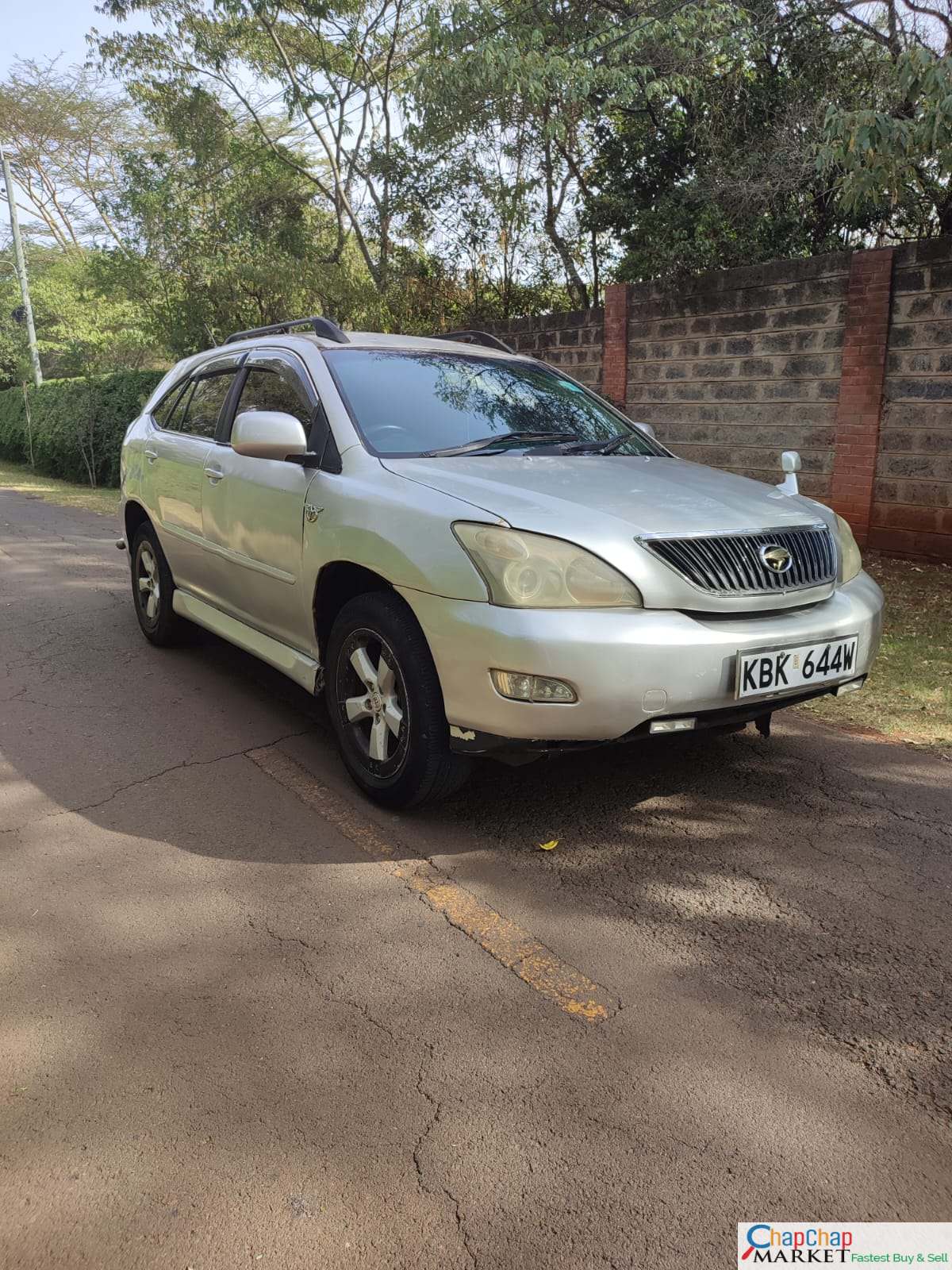 Toyota Harrier 700k ONLY You Pay 30% Deposit 70% installments Trade in OK EXCLUSIVE
