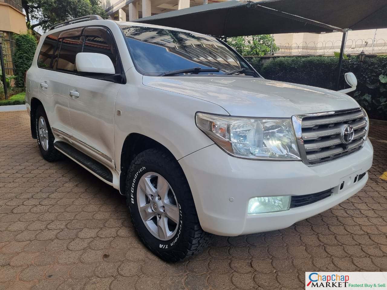 Toyota Land cruiser V8 ASIAN OWNER Cheapest leather You Pay 30% DEPOSIT