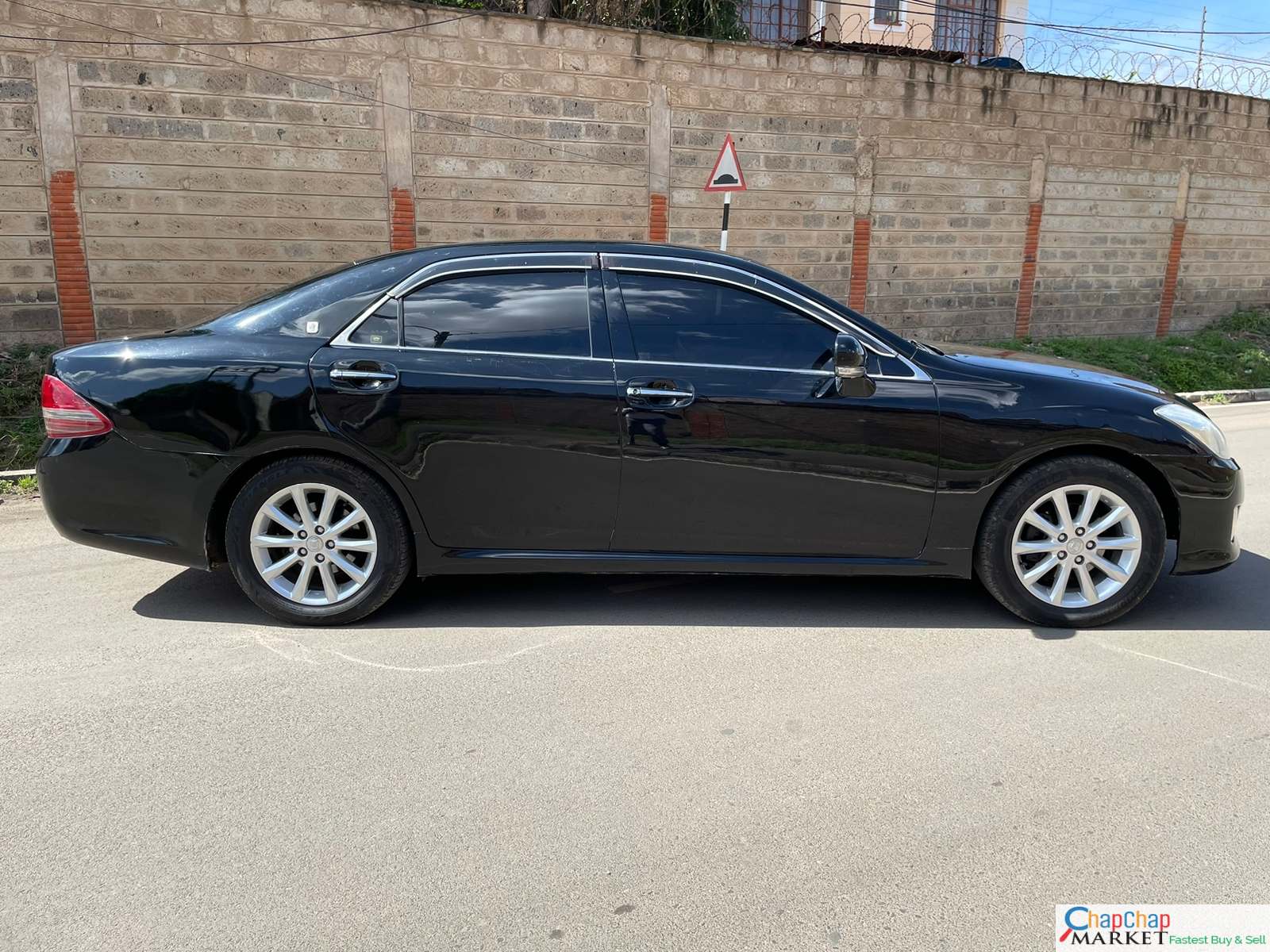 Toyota CROWN Royal Saloon You pay 30% Deposit Trade in Ok EXCLUSIVE