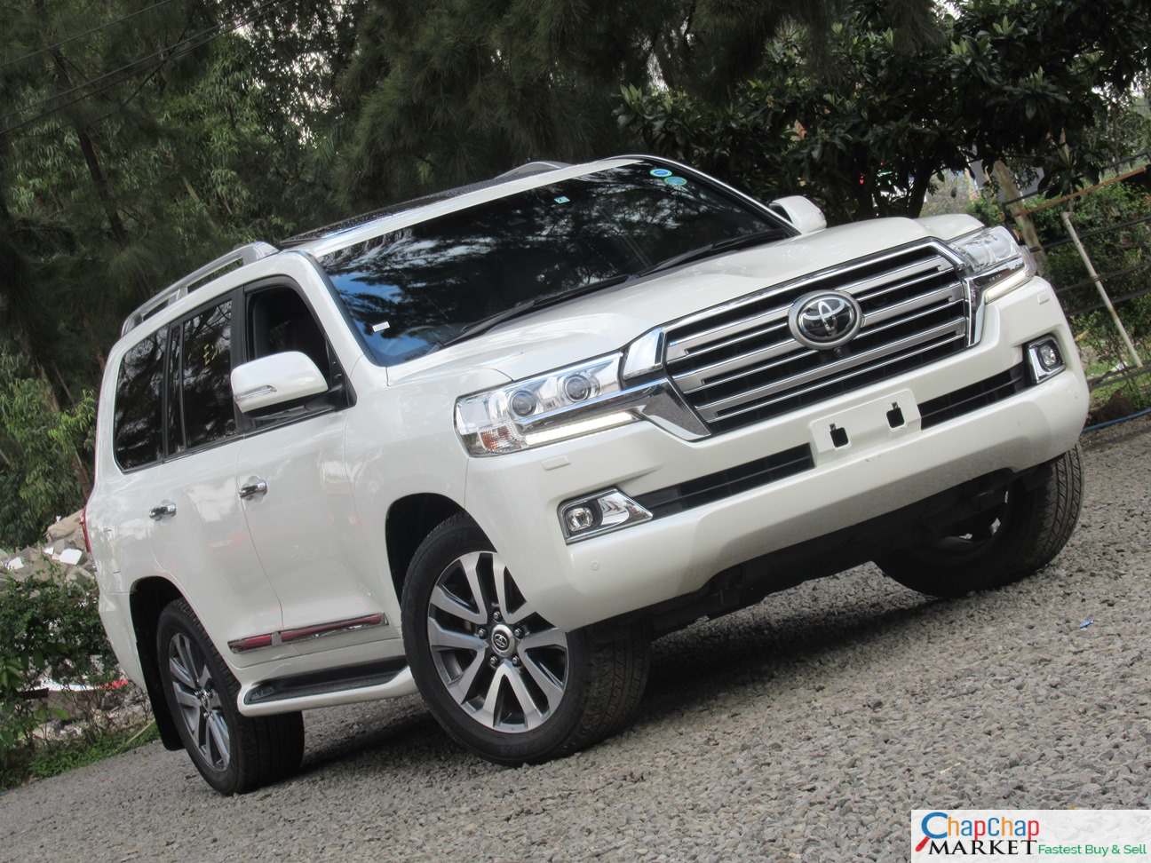 Toyota Land cruiser ZX V8 JUST ARRIVED Cheapest sunroof leather EXCLUSIVE it