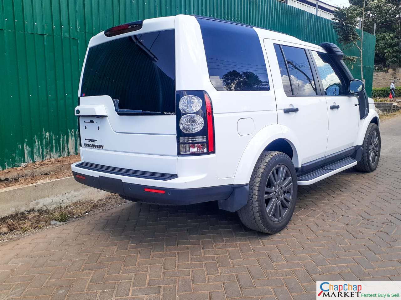 Land Rover Discovery XS JUST ARRIVED QUICK SALE You Pay 30% Deposit Trade in Ok For sale in kenya