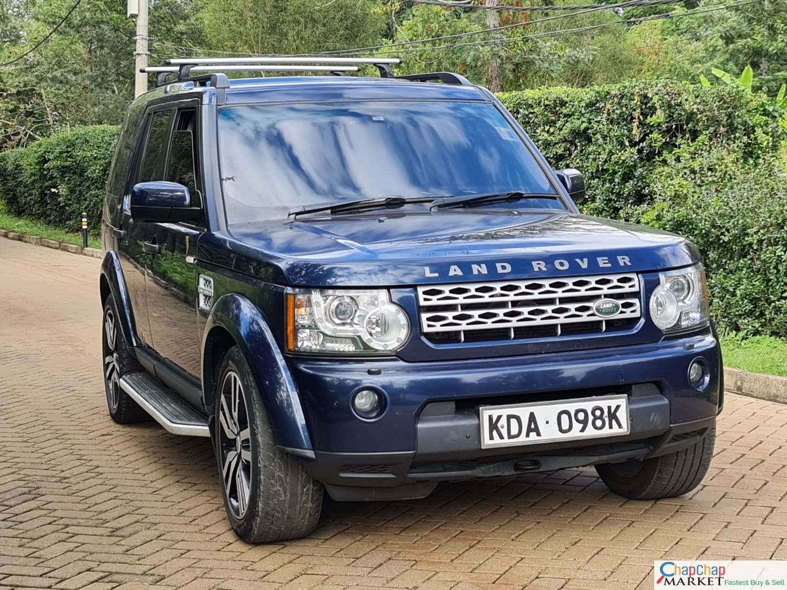 Land Rover Discovery 4 QUICK SALE Triple SUNROOF You Pay 30% Deposit Trade in Ok For sale in kenya New