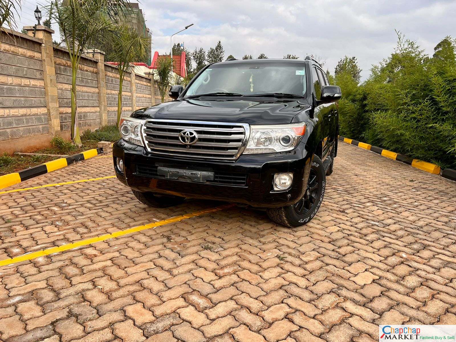 Toyota Land Cruiser V8 DIESEL for sale in Kenya VX 200 SERIES You Pay 30% Deposit Trade in Ok EXCLUSIVE