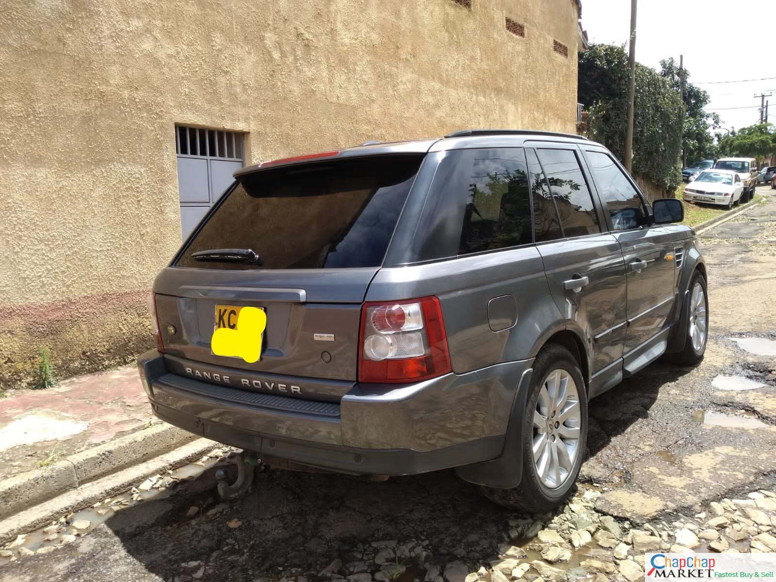 RANGE ROVER sport TDV8 You Pay 40% DEPOSIT TRADE IN OK sport For sale in kenya hire purchase installments exclusive