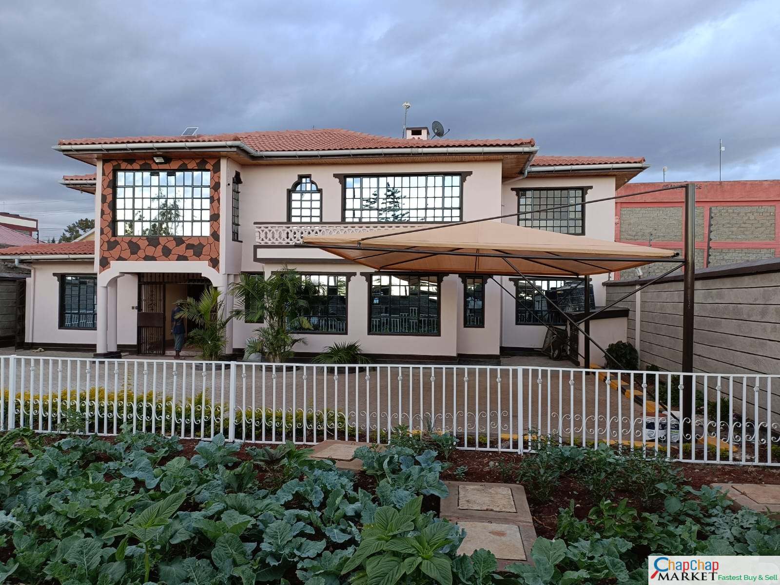 7 bedroom all ensuite Mansion for sale in Acacia kitengela with SQ gym CCTV Garden etc House 7 bedrooms
