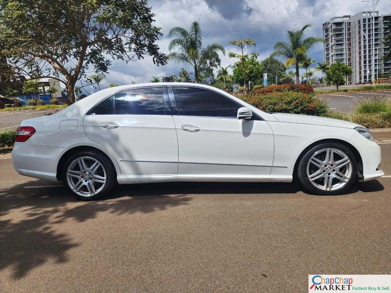 Mercedes Benz E250 kenya Cheapest You Pay 30% DEPOSIT Trade in OK e250 for sale in kenya hire purchase Exclusive