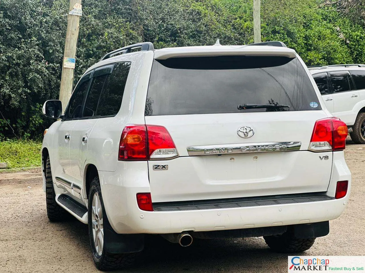 Toyota V8 ZX Kenya QUICK SALE SUNROOF LEATHER 2010 4M ONLY You Pay 40